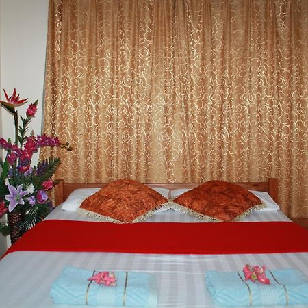 Pacific Paradise Motel Порт Вила Екстериор снимка