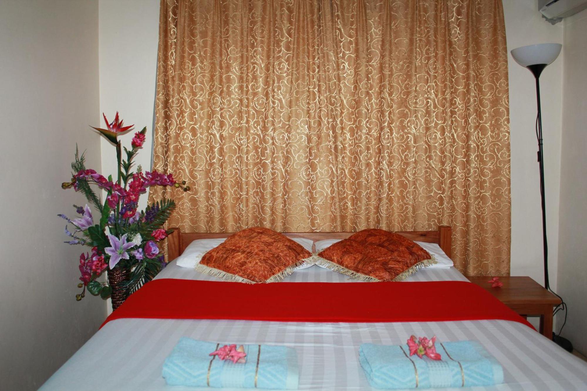 Pacific Paradise Motel Порт Вила Екстериор снимка