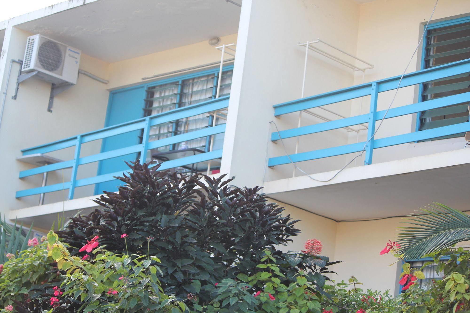 Pacific Paradise Motel Порт Вила Екстериор снимка