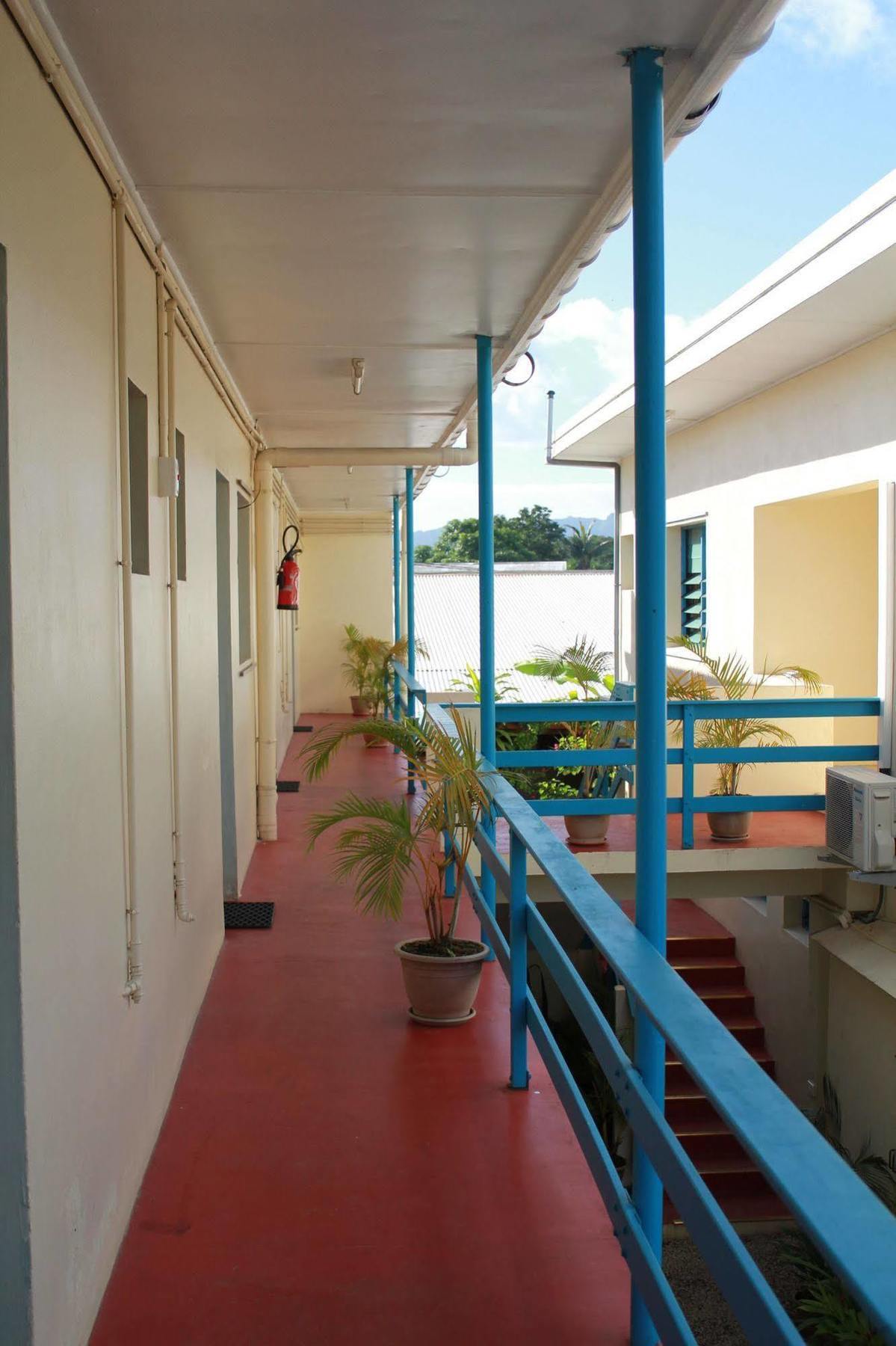 Pacific Paradise Motel Порт Вила Екстериор снимка