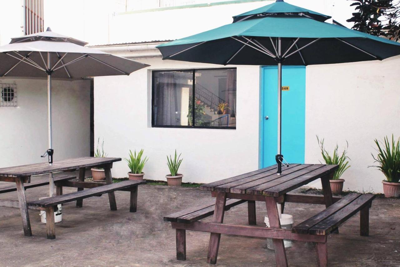 Pacific Paradise Motel Порт Вила Екстериор снимка